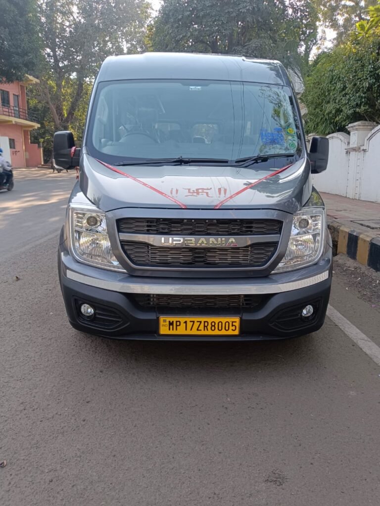 Force Urbania taxi service in Nagpur for airport pickup, outstation and group travel